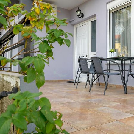 Michael'S Apartment'S Неа-Рода Екстер'єр фото